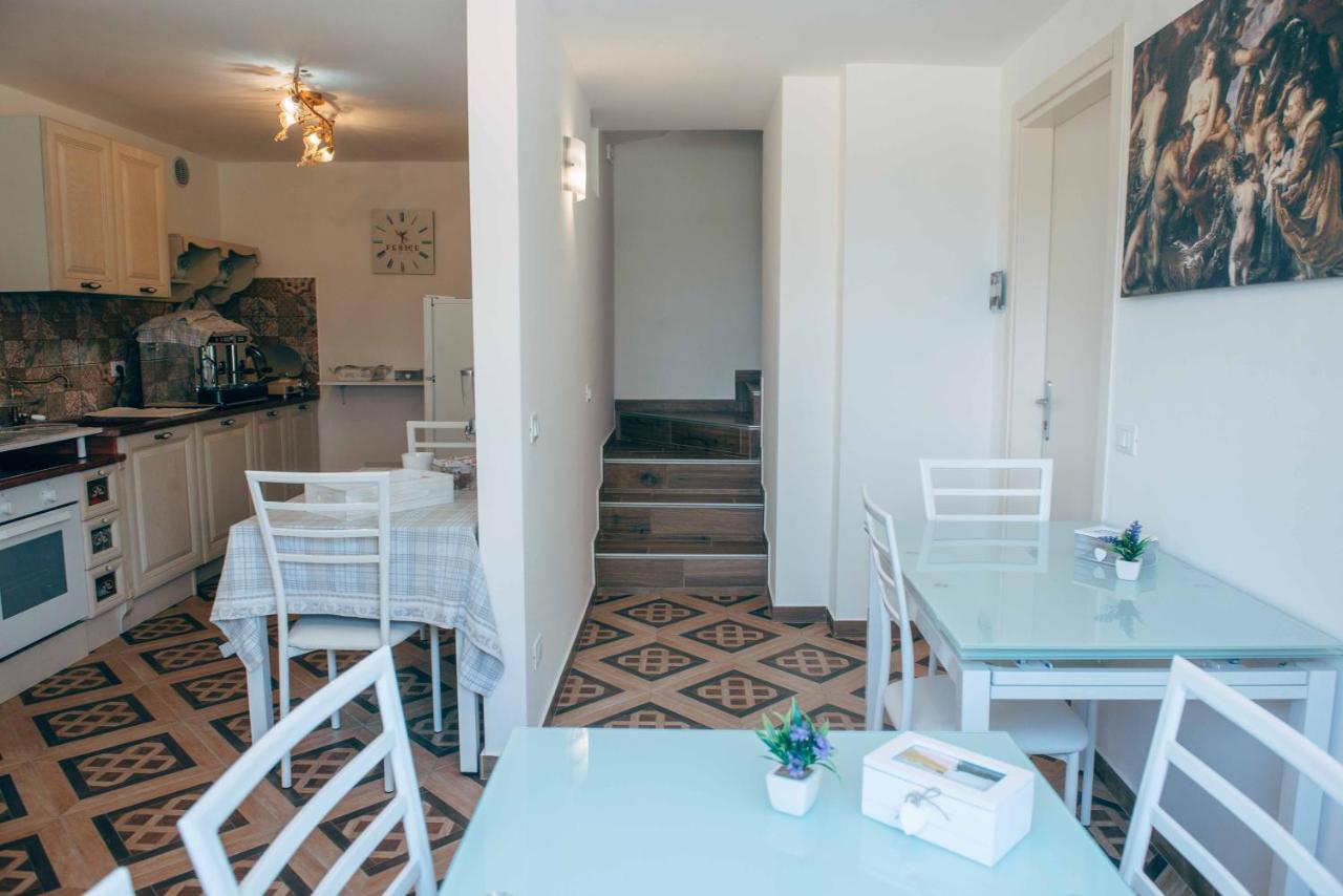 Affitta Camere La Fenice Di Folli Lorella Puegnago Exteriör bild