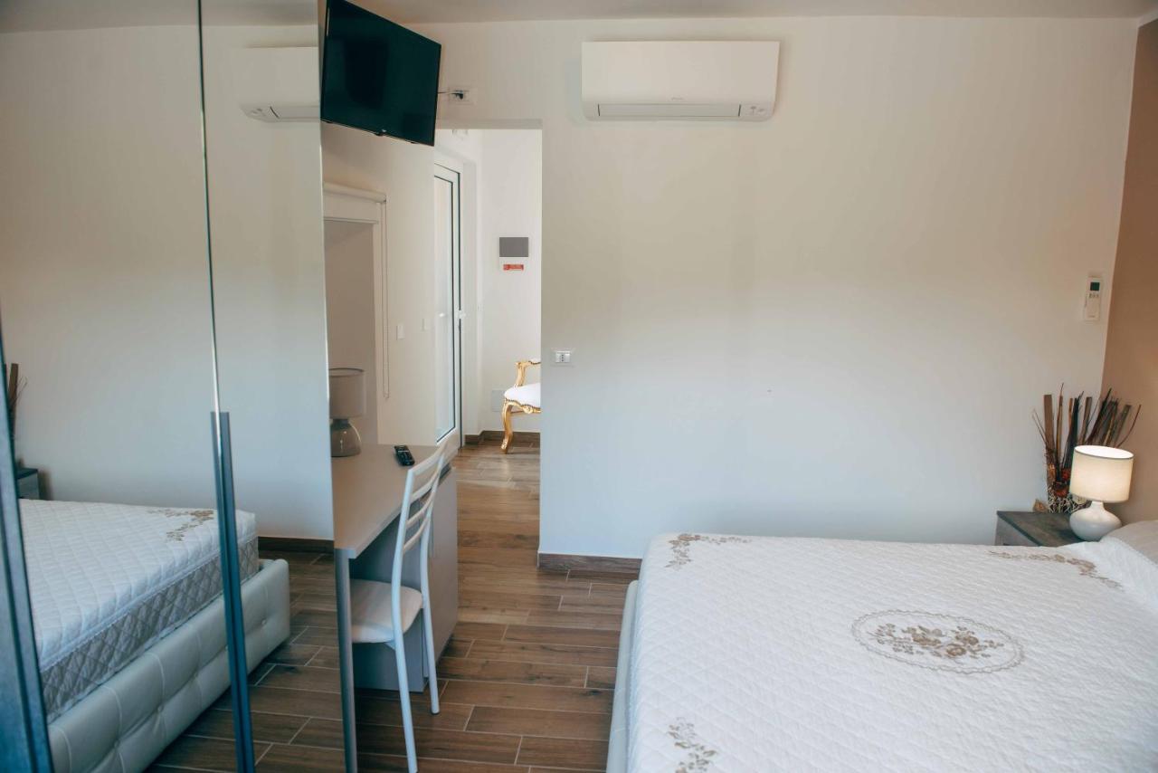 Affitta Camere La Fenice Di Folli Lorella Puegnago Exteriör bild