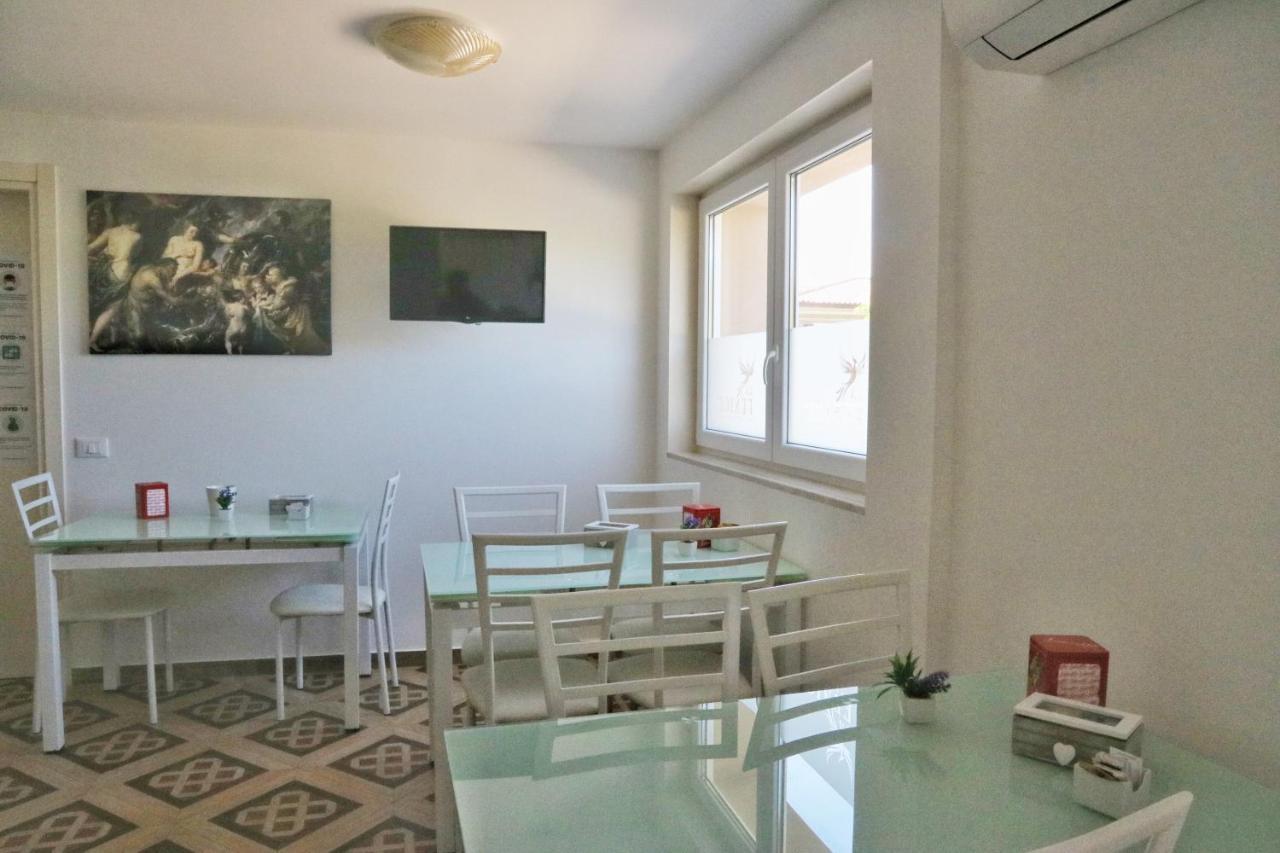 Affitta Camere La Fenice Di Folli Lorella Puegnago Exteriör bild